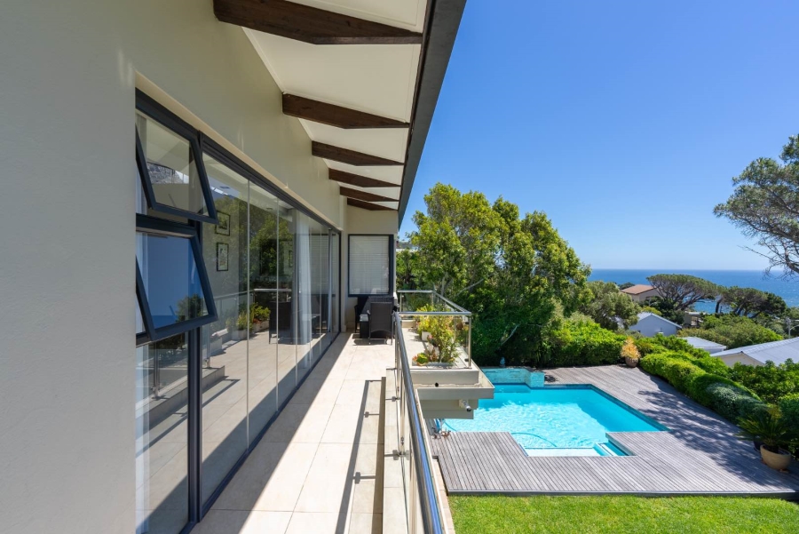 6 Bedroom Property for Sale in Camps Bay Western Cape